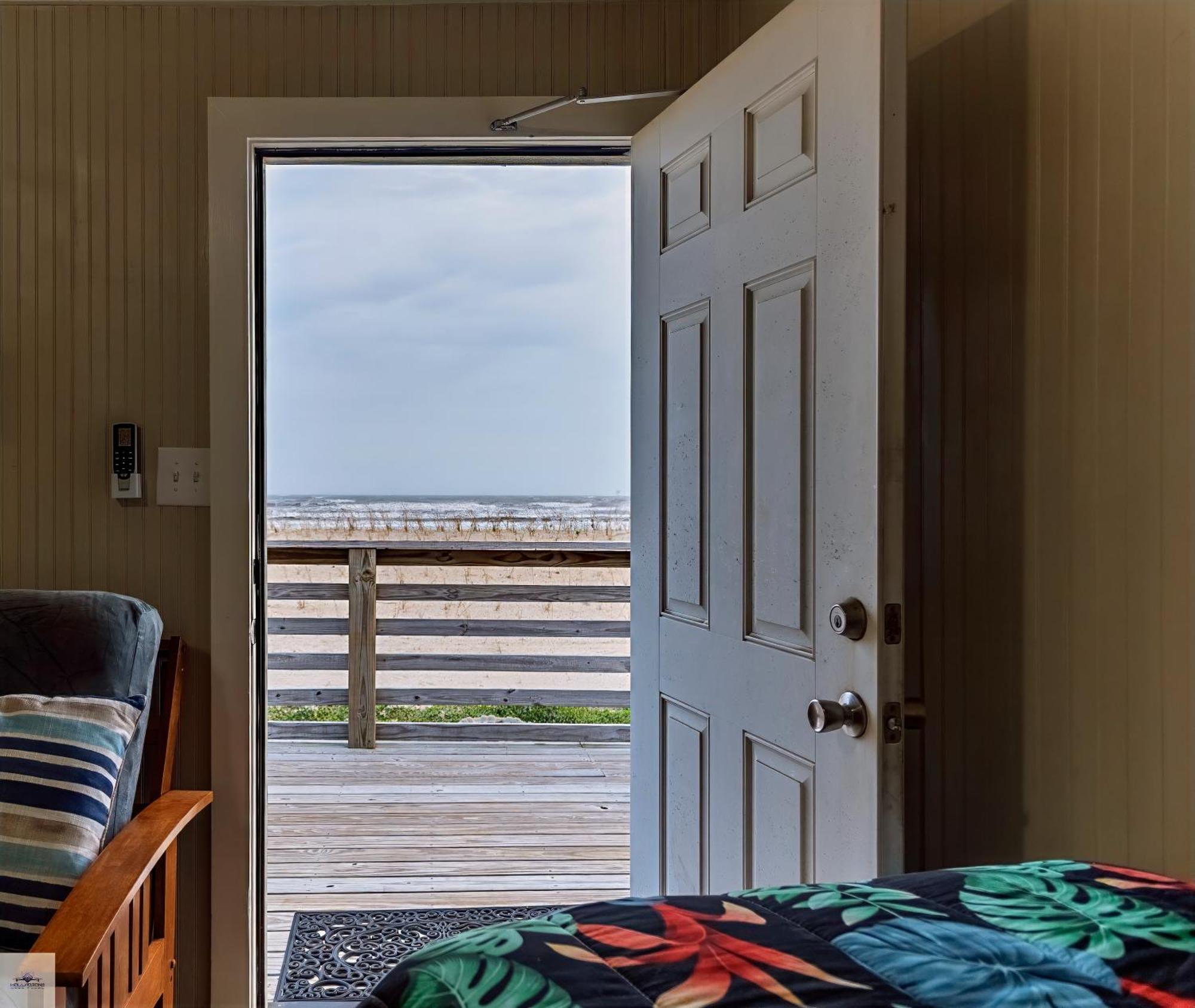 Blue Dolphin Inn And Cottages Grand Isle Exterior foto